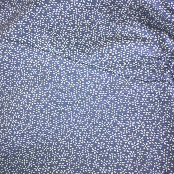 Brandy Melville Tee - Picture 4 of 5